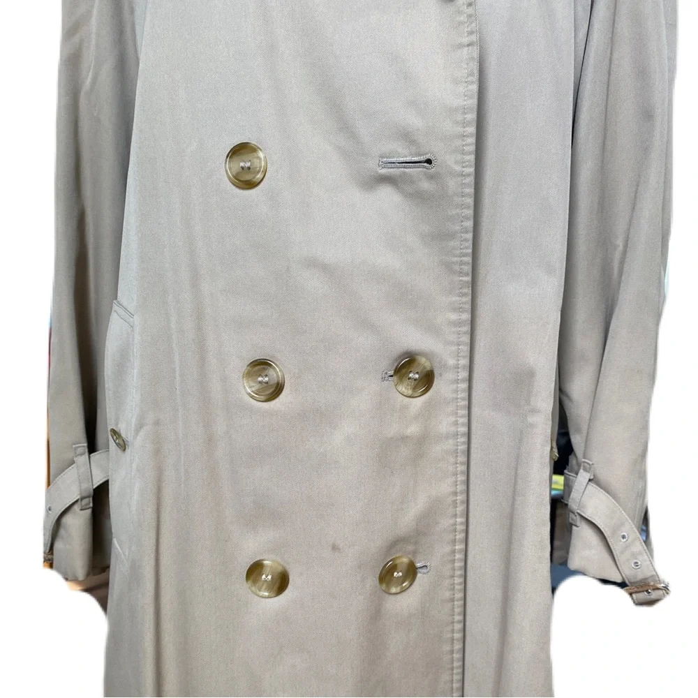 Classic Burberry Trench with Wool Removable Lining, Size 10 - Picture 6 of 16